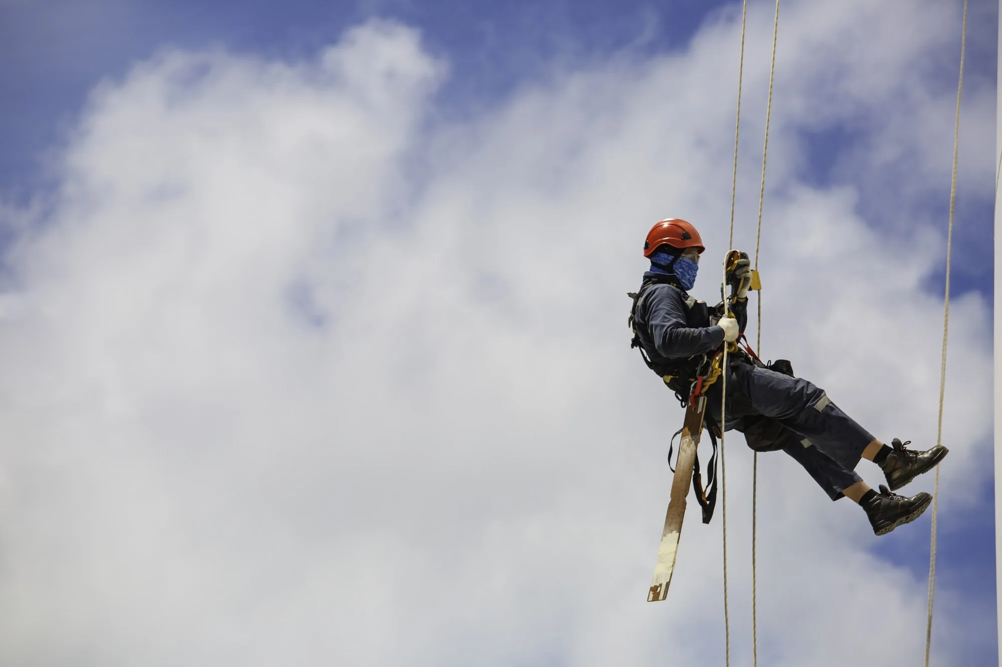 آموزش ایمنی کار در ارتفاع، گامی اساسی برای کاهش حوادث