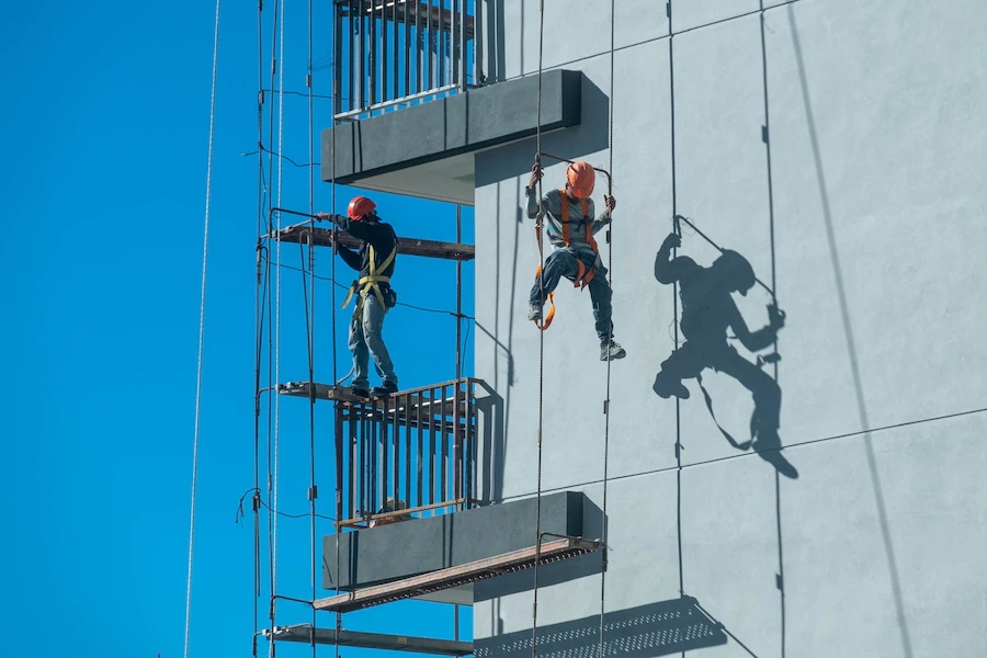 ایمنی کار در ارتفاع چیست و چرا رعایت آن حیاتی است؟